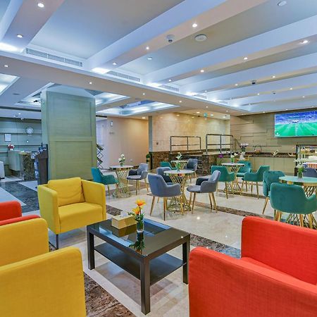 Vista Hotel Apartments Deluxe Дубай Экстерьер фото