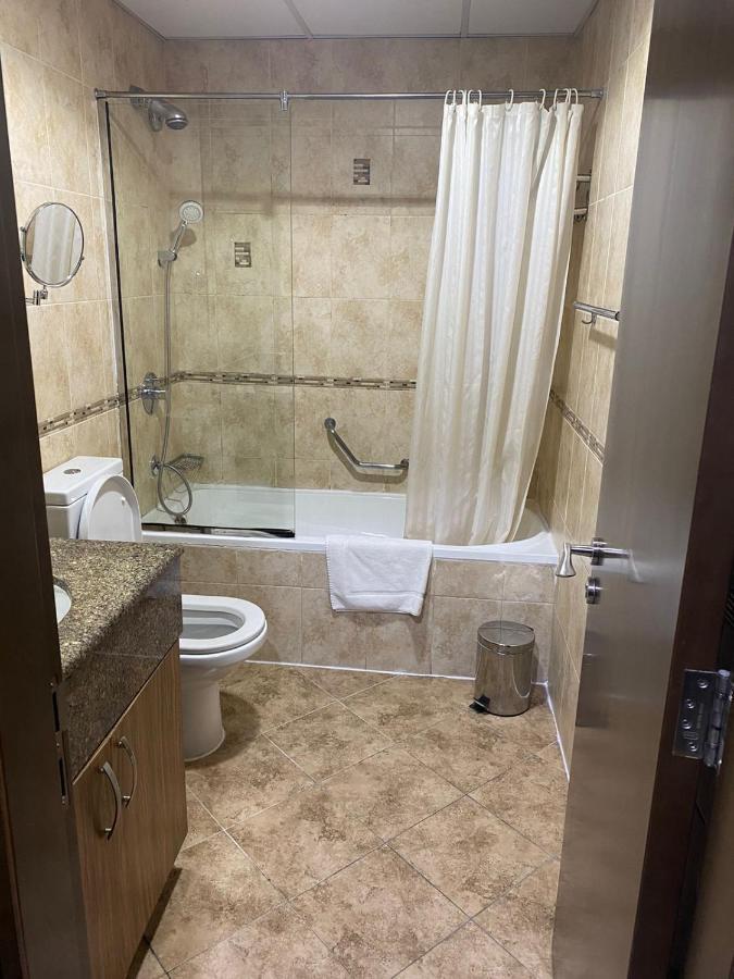 Vista Hotel Apartments Deluxe Дубай Экстерьер фото