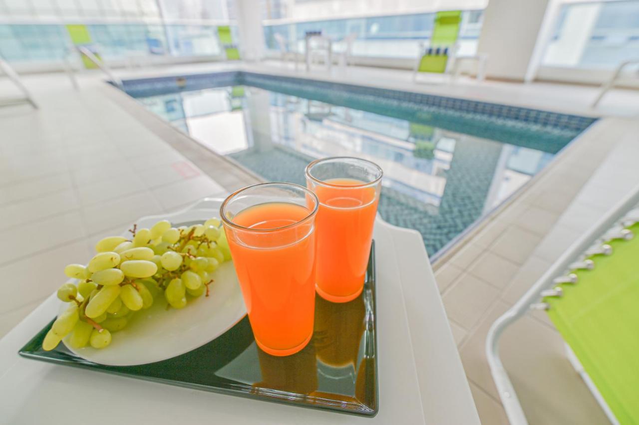 Vista Hotel Apartments Deluxe Дубай Экстерьер фото
