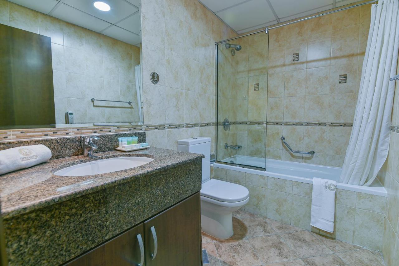 Vista Hotel Apartments Deluxe Дубай Экстерьер фото