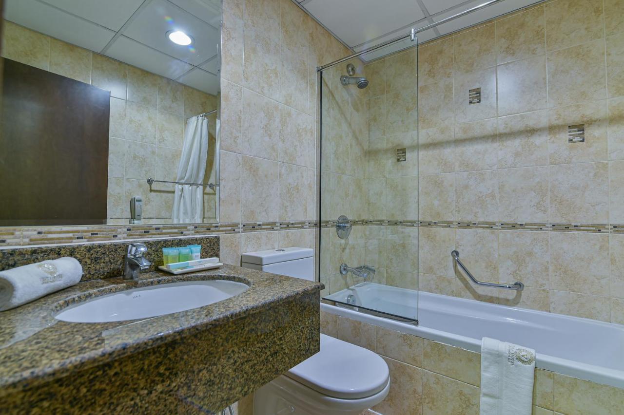Vista Hotel Apartments Deluxe Дубай Экстерьер фото