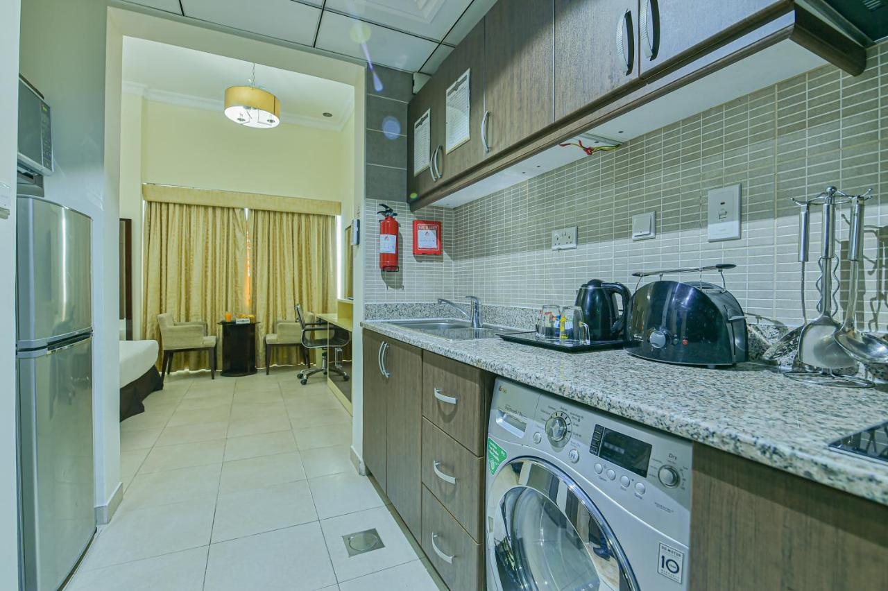 Vista Hotel Apartments Deluxe Дубай Экстерьер фото