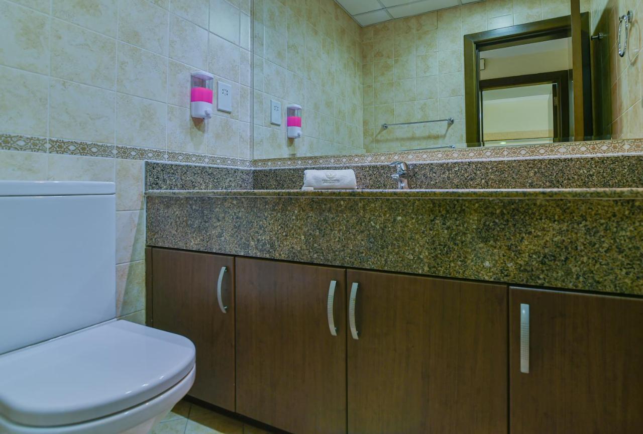 Vista Hotel Apartments Deluxe Дубай Экстерьер фото
