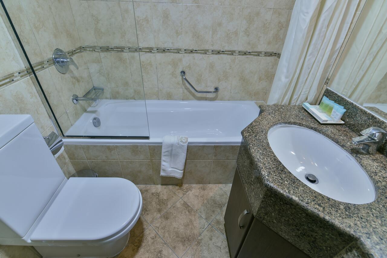 Vista Hotel Apartments Deluxe Дубай Экстерьер фото